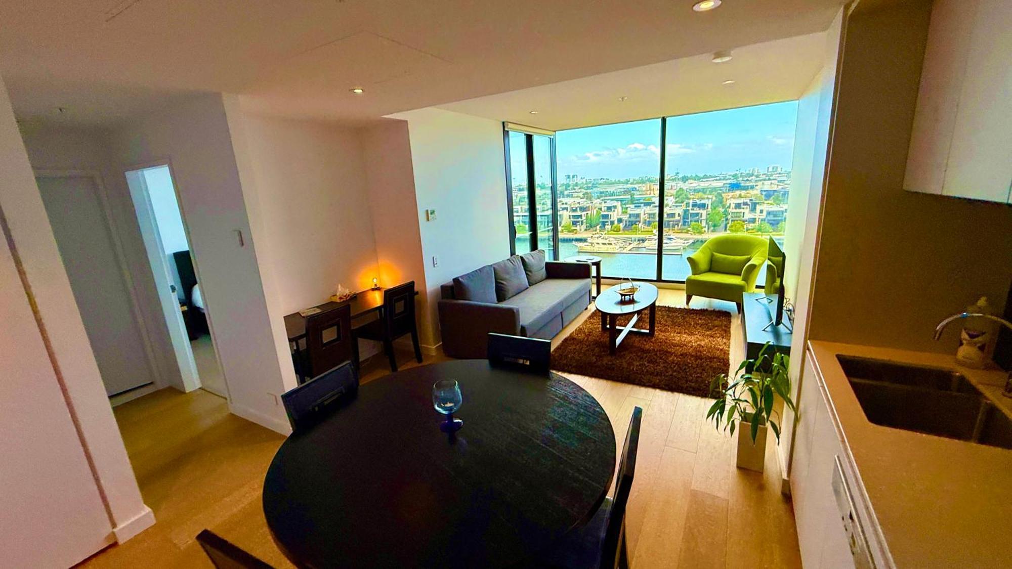 Yarra Accommodation-private Apartments-collins Wharf Waterfront, Docklands Homestay Melbourne