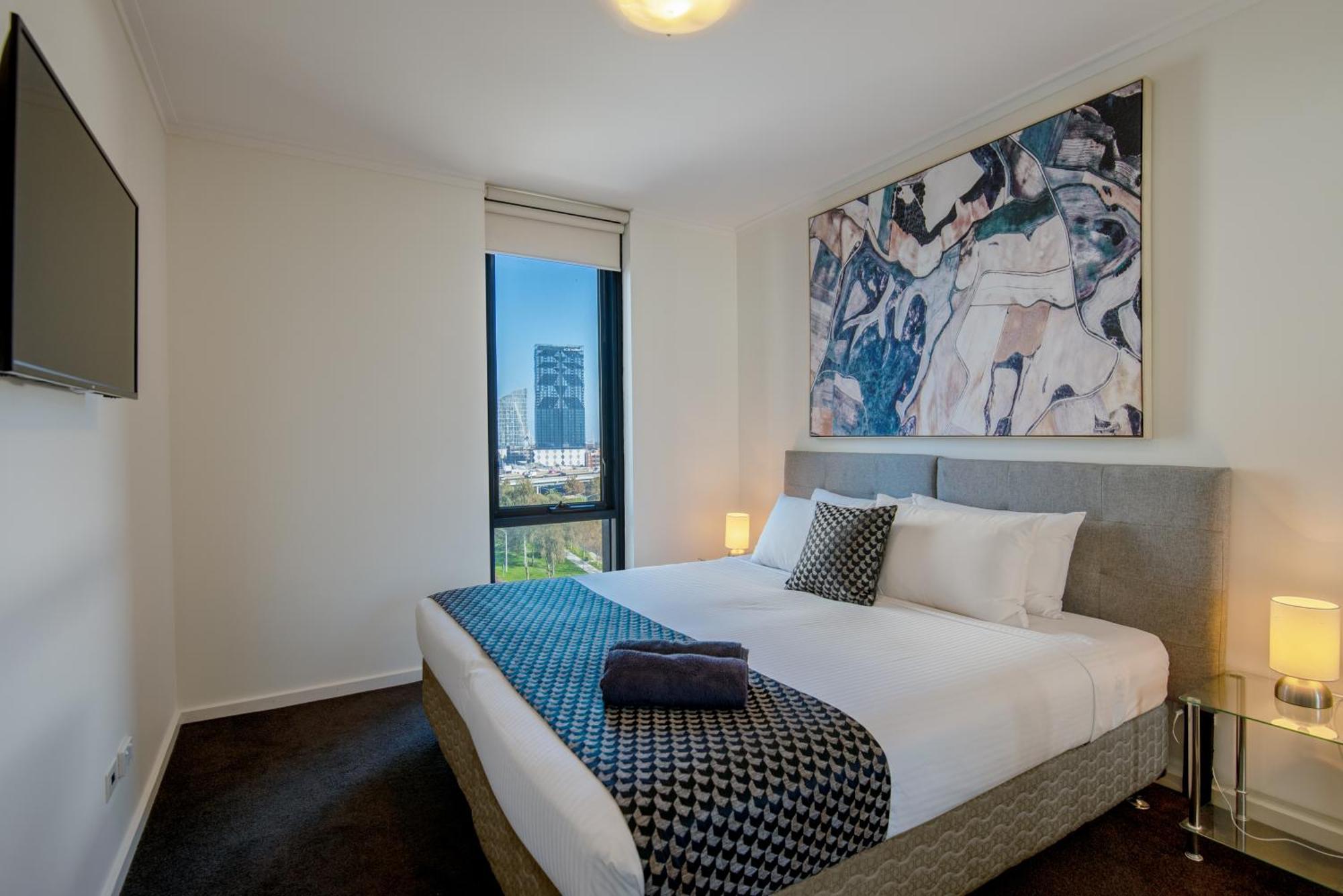 View 3 Bedroom Next To Casino Mcec Apartment