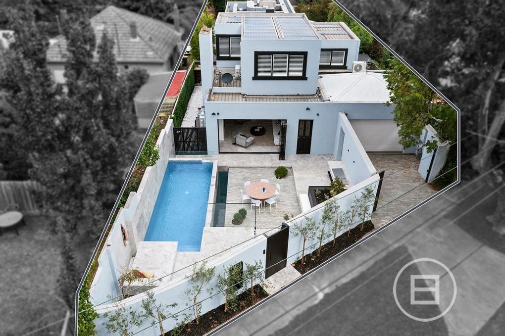 Holiday home Architectural Oasis Luxury Retreat Glen Iris *