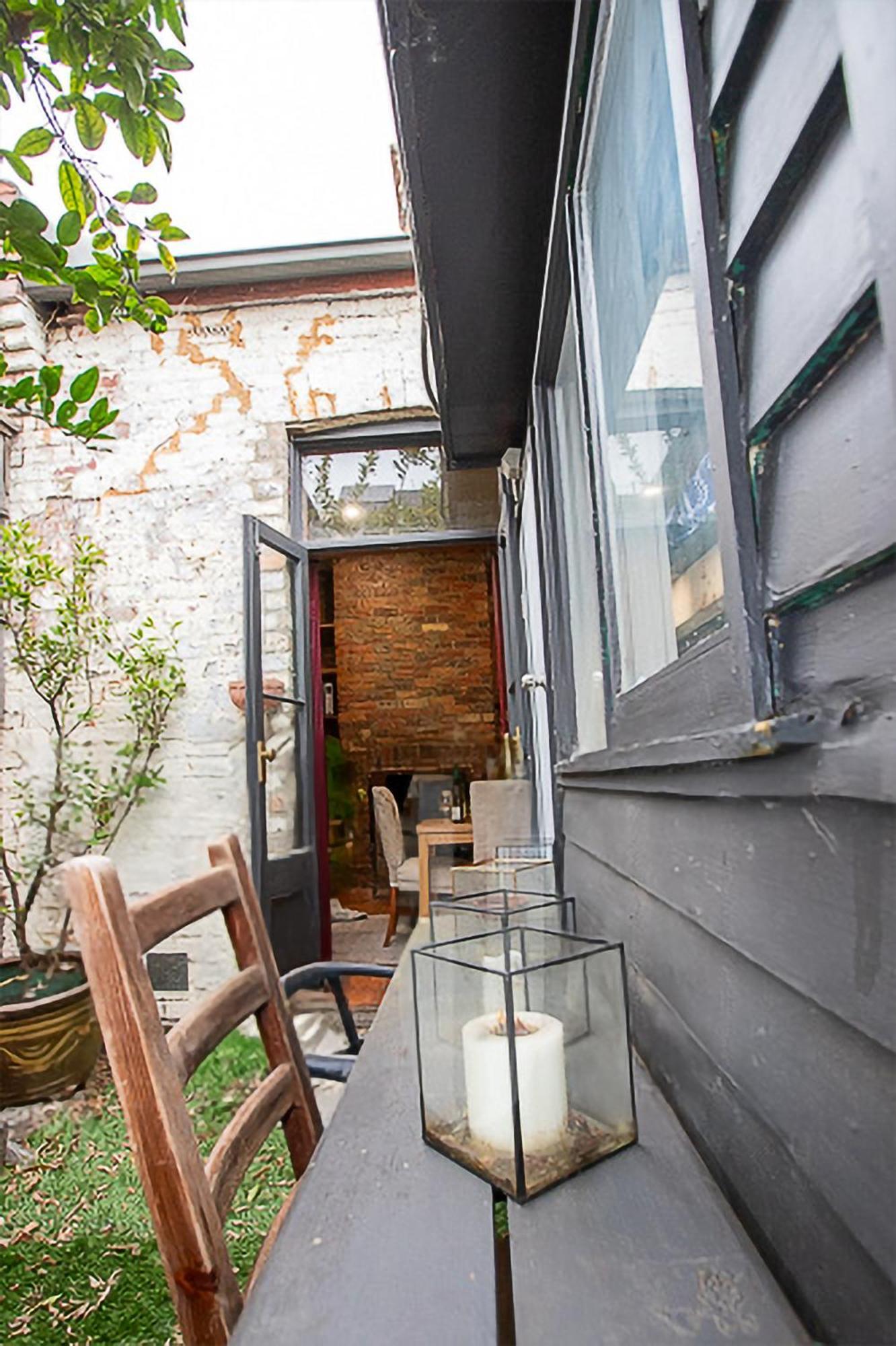 Fitzroy- Private 2-4 Guest #guesthouse #ausgp #directtram #f1