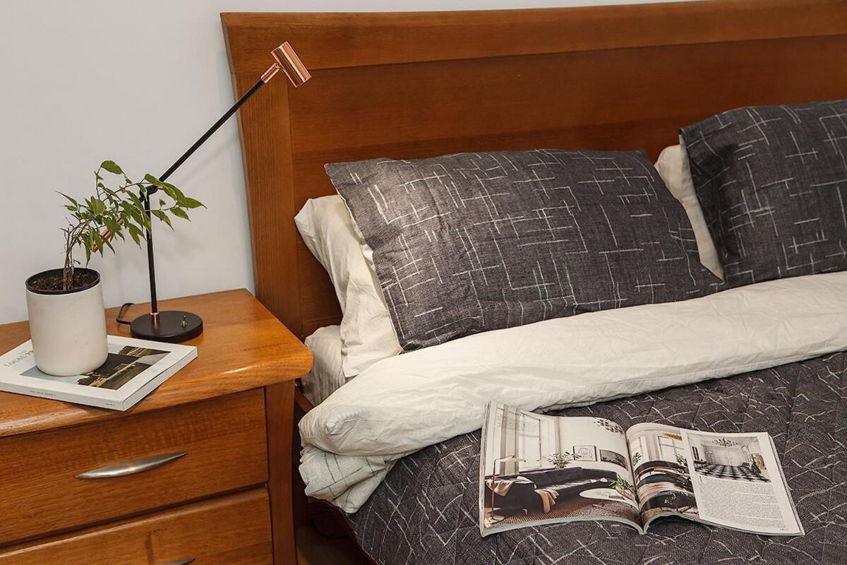 Apartment Heart Of Windsor By Ready Set Host *