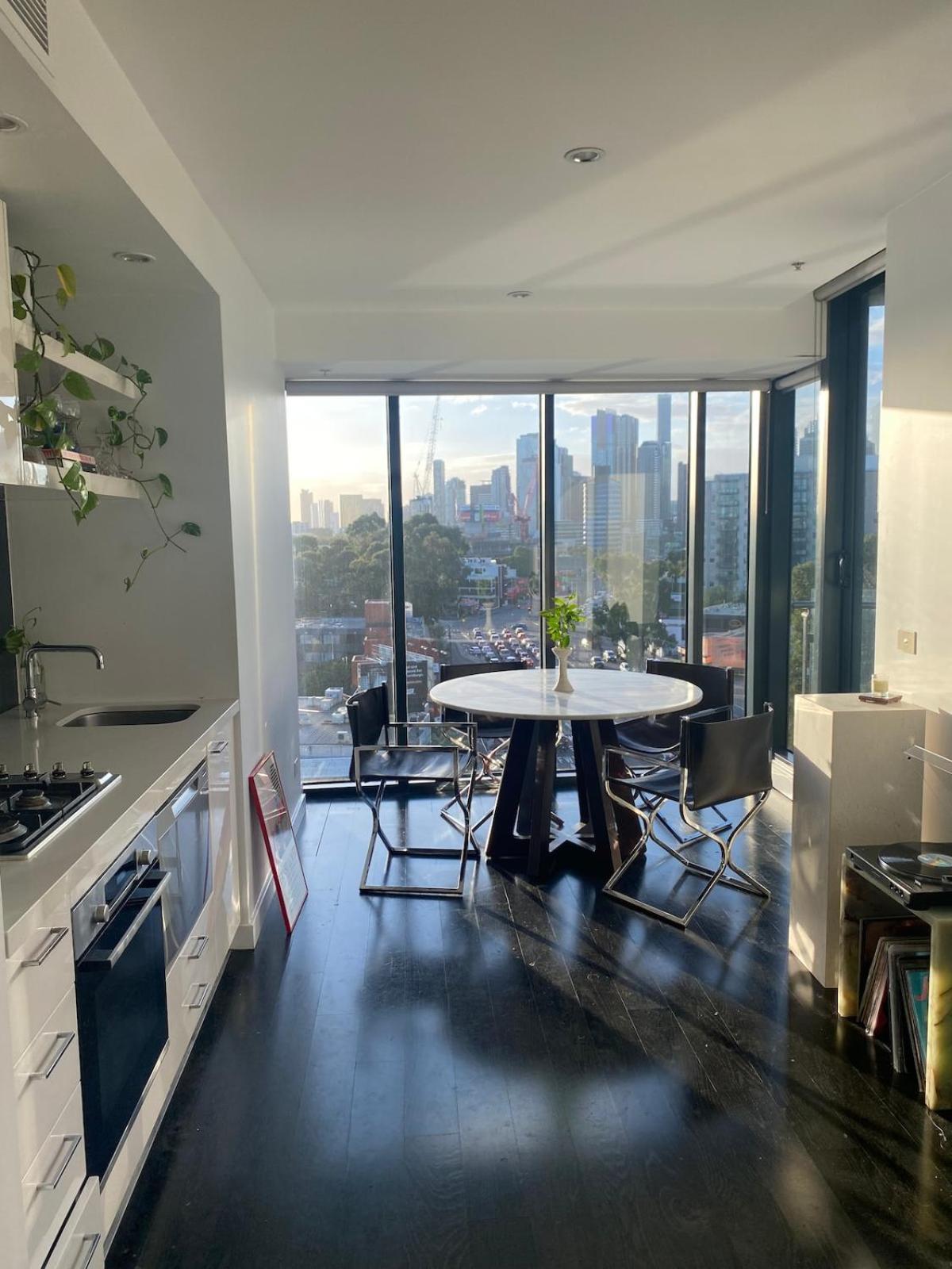 Apartment Views With Free Parking