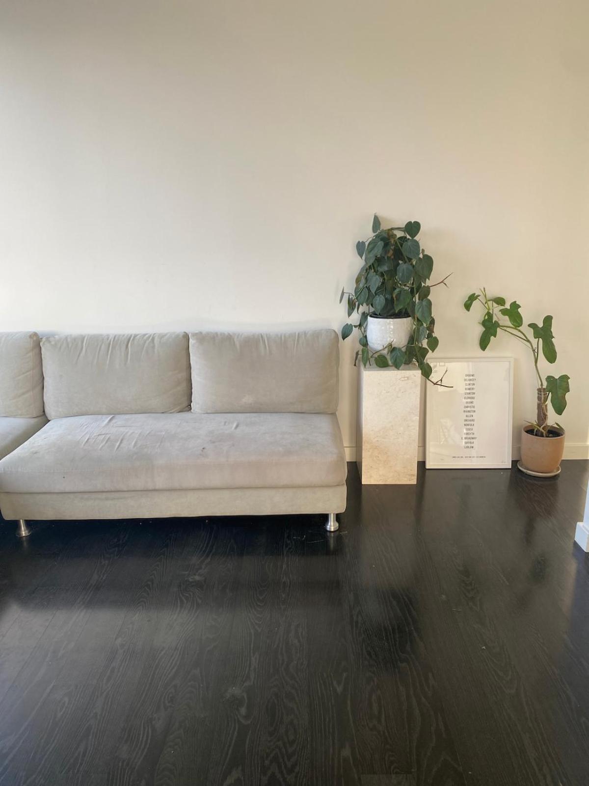 Views With Free Parking Apartment