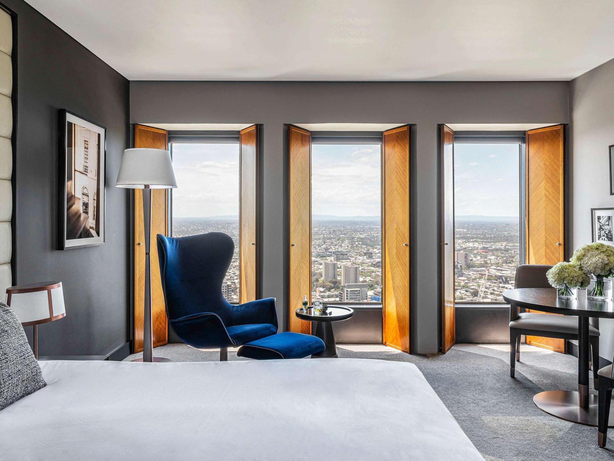 Hotel Sofitel On Collins 5*