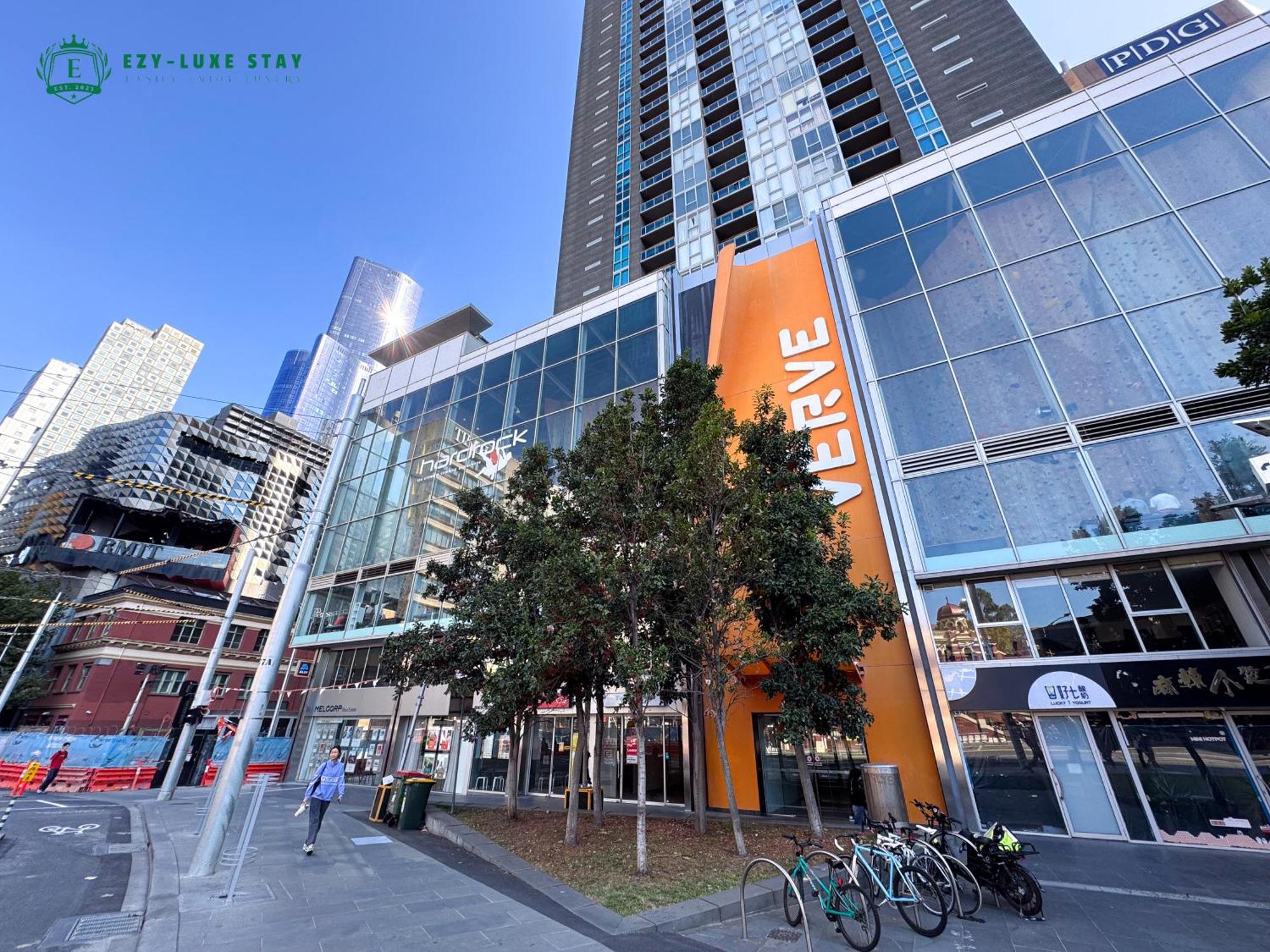 Apartment Amazing Views Balcony Cbd 2br For 6 Guests