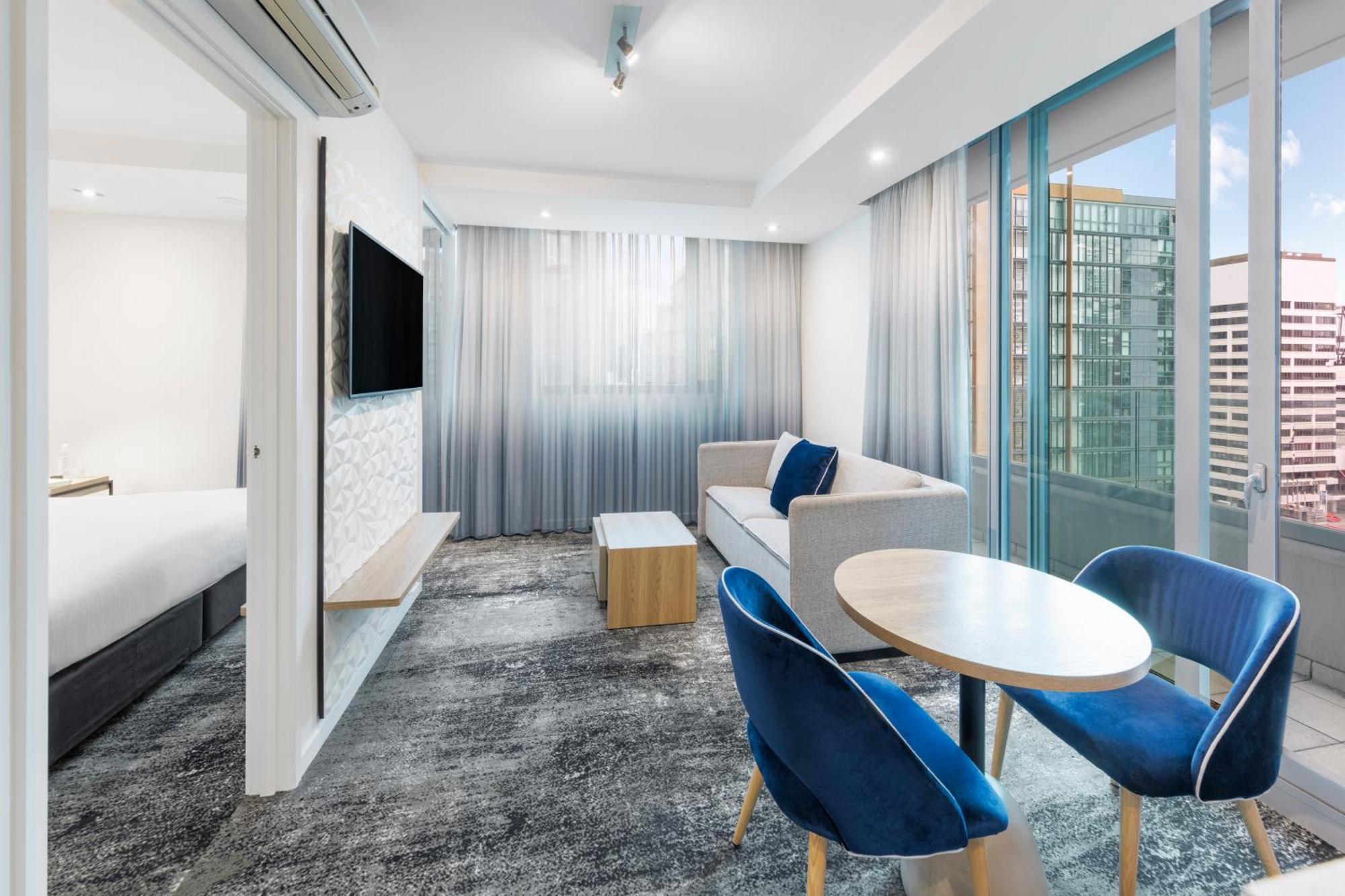 Aparthotel Brady Flinders Street 4*