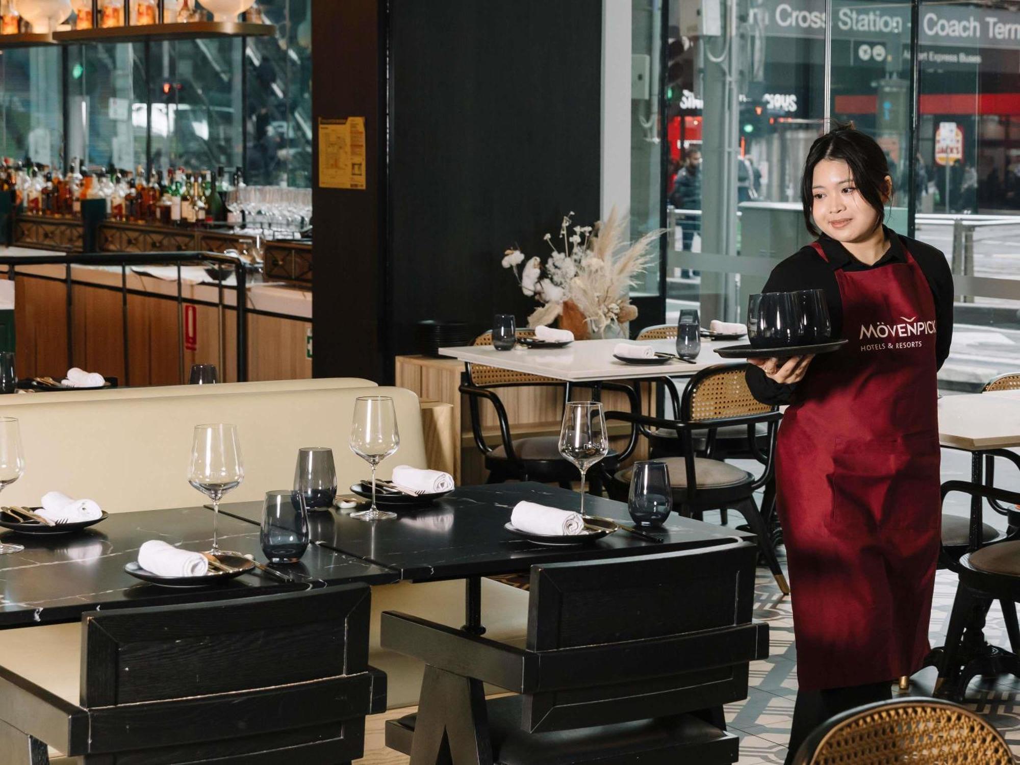 Hotel Movenpick On Spencer 4*