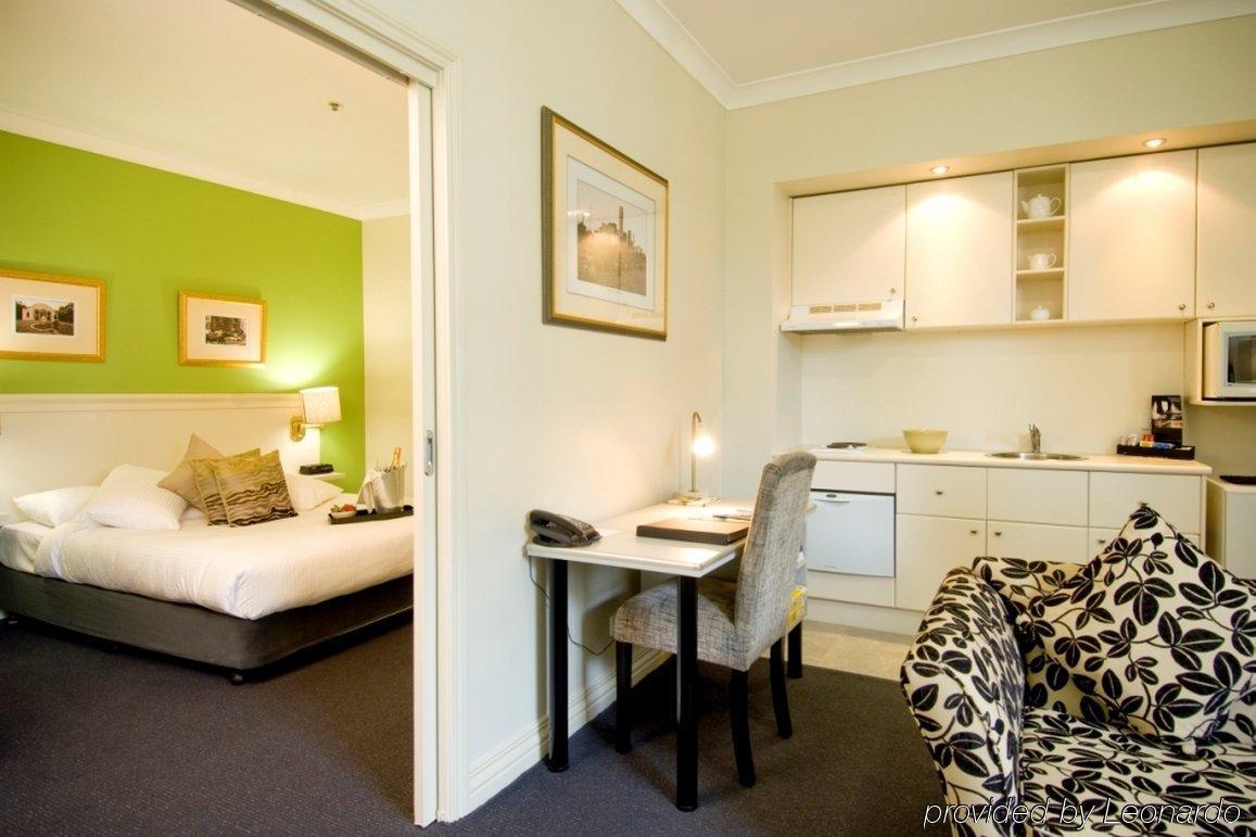 Collins Aparthotel