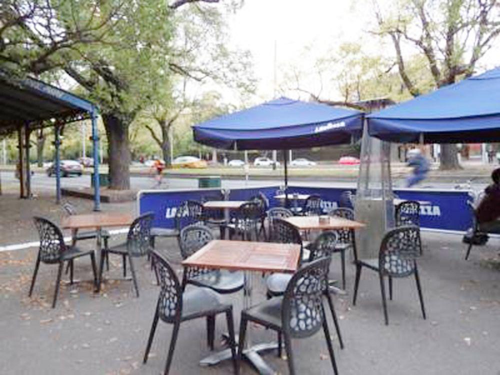 Naughtons Hotel 3* Melbourne