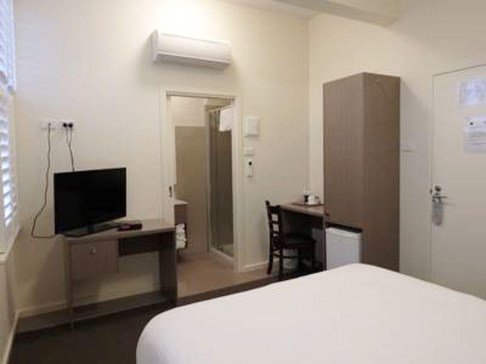 Naughtons Hotel Hotel 3*
