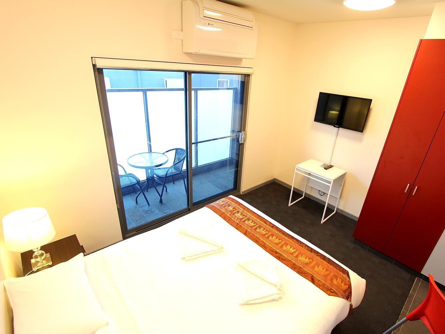 Alston Aparthotel 4*