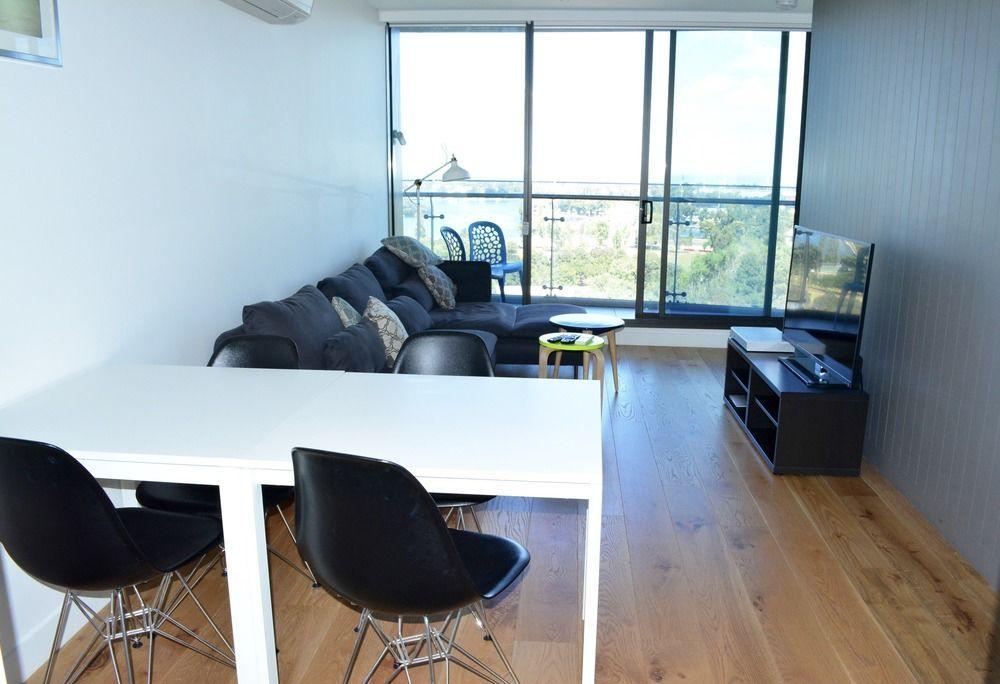 Domain - St Kilda Rd Precinct 4*