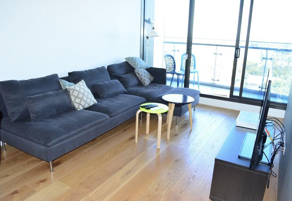 Domain - St Kilda Rd Precinct 4* Melbourne