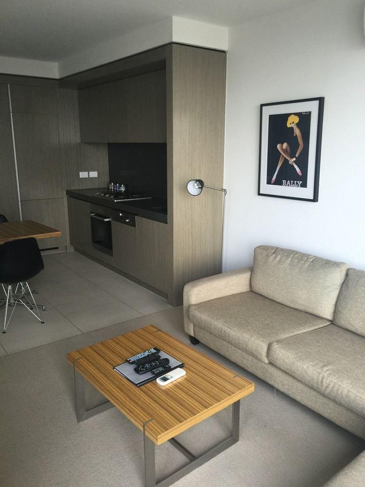 Domain - St Kilda Rd Precinct 4*