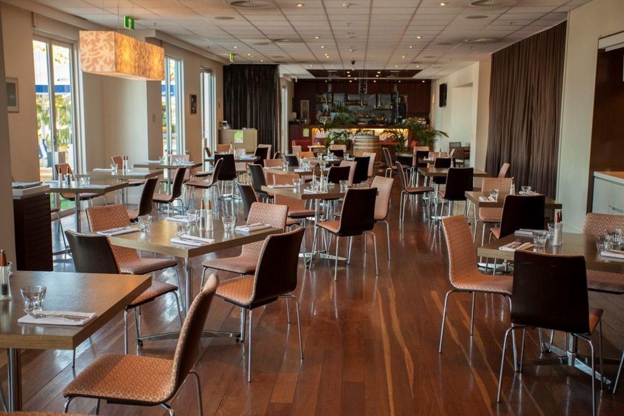Hotel Novotel St Kilda 4*