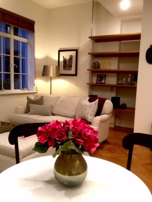 Staycentral - Little Paris Cbd Melbourne Apartment Melbourne