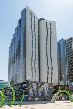 Peppers Docklands Hotel Melbourne