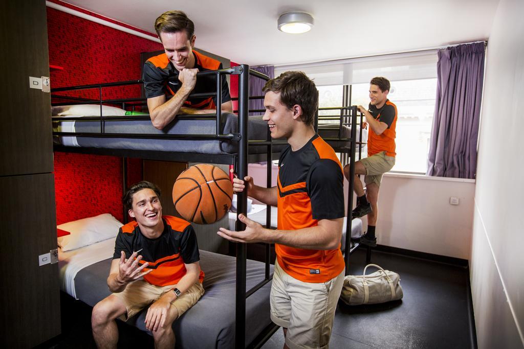 Space Hostel Melbourne