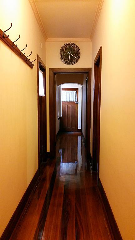 Deco Family House * Melbourne