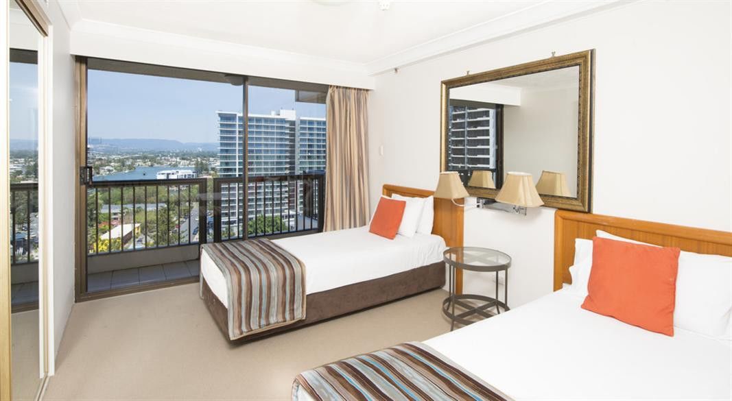 Aparthotel Oaks On Collins 4*
