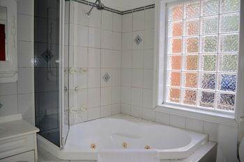Georgian Court Bed & Breakfast 3*