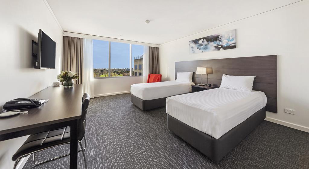 Bayview Eden Hotel 4*
