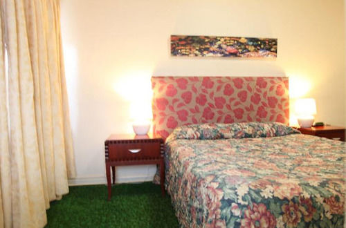 Carnegie Motor Motel 3*