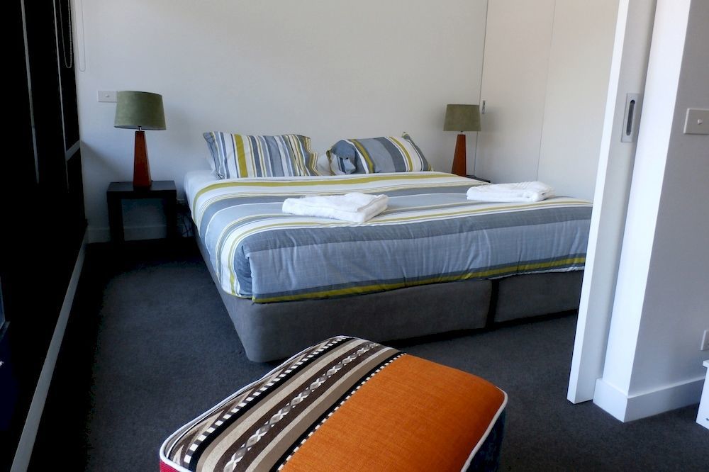Aura On Flinders Serviced 4*