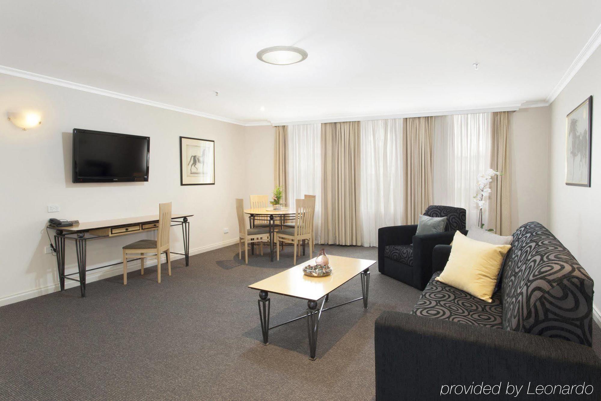 Metropole Official 4*