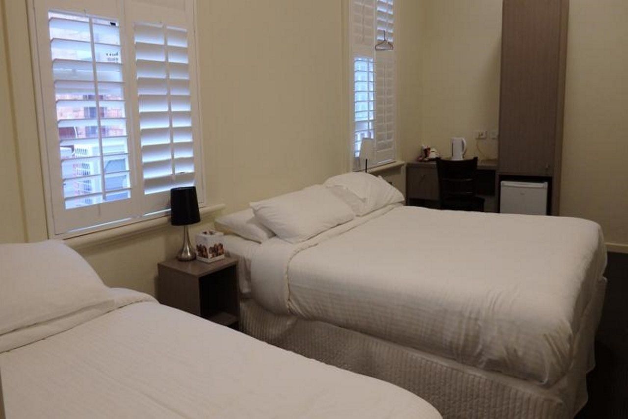 Naughtons Hotel Melbourne