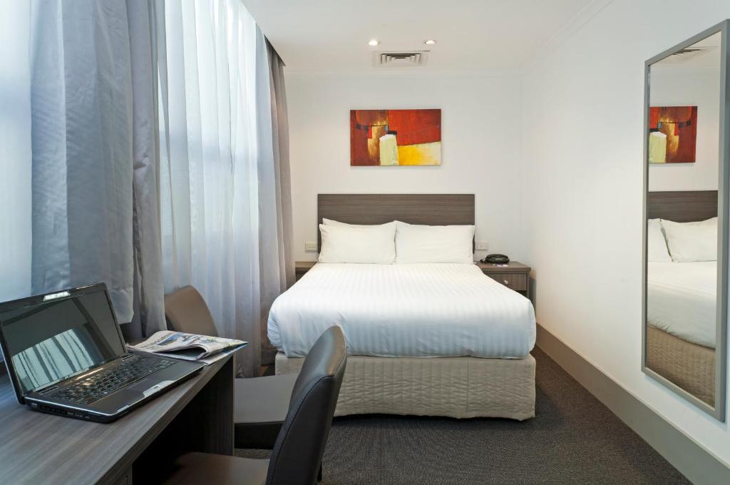 Causeway On The Mall Hotel Melbourne