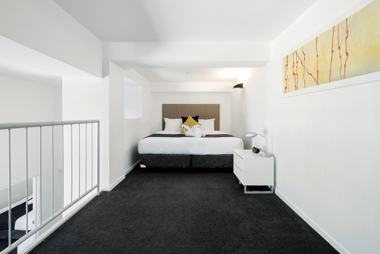 Aparthotel Ultiqa Little Collins Melbourne