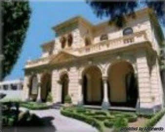 Charsfield Hotel Melbourne