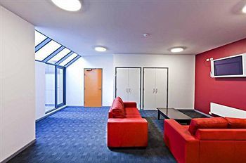 Aparthotel Alston 4*