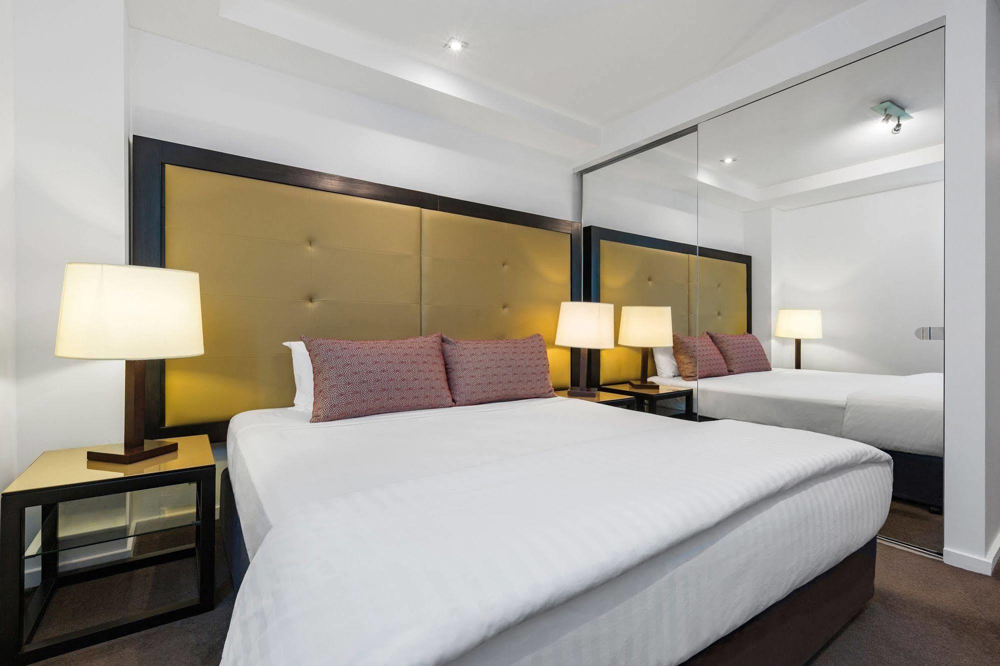 Brady Flinders Street 4* Melbourne