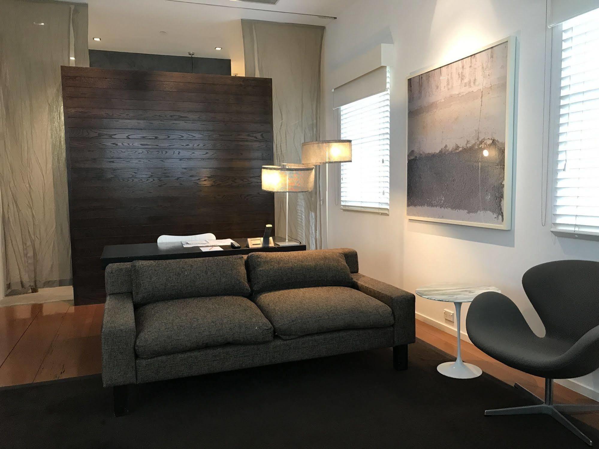 Hotel The 4*