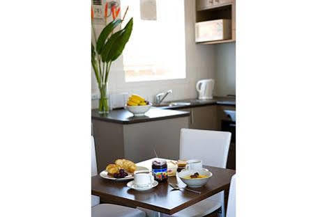 Easystay Studio Aparthotel