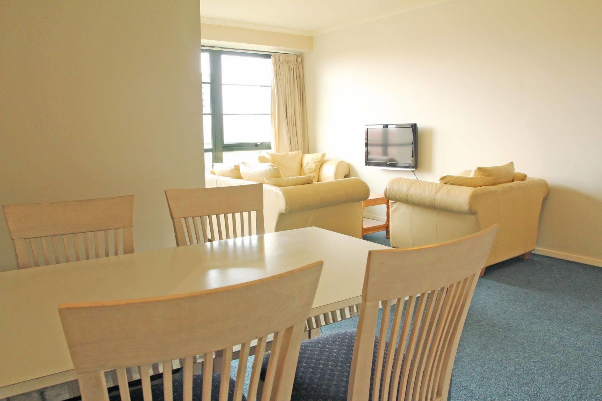 Harbourview Aparthotel 4*