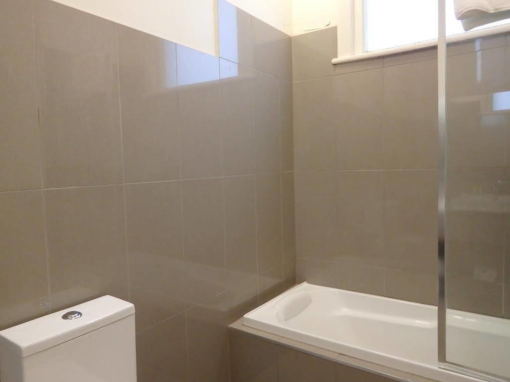Naughtons Hotel 3*