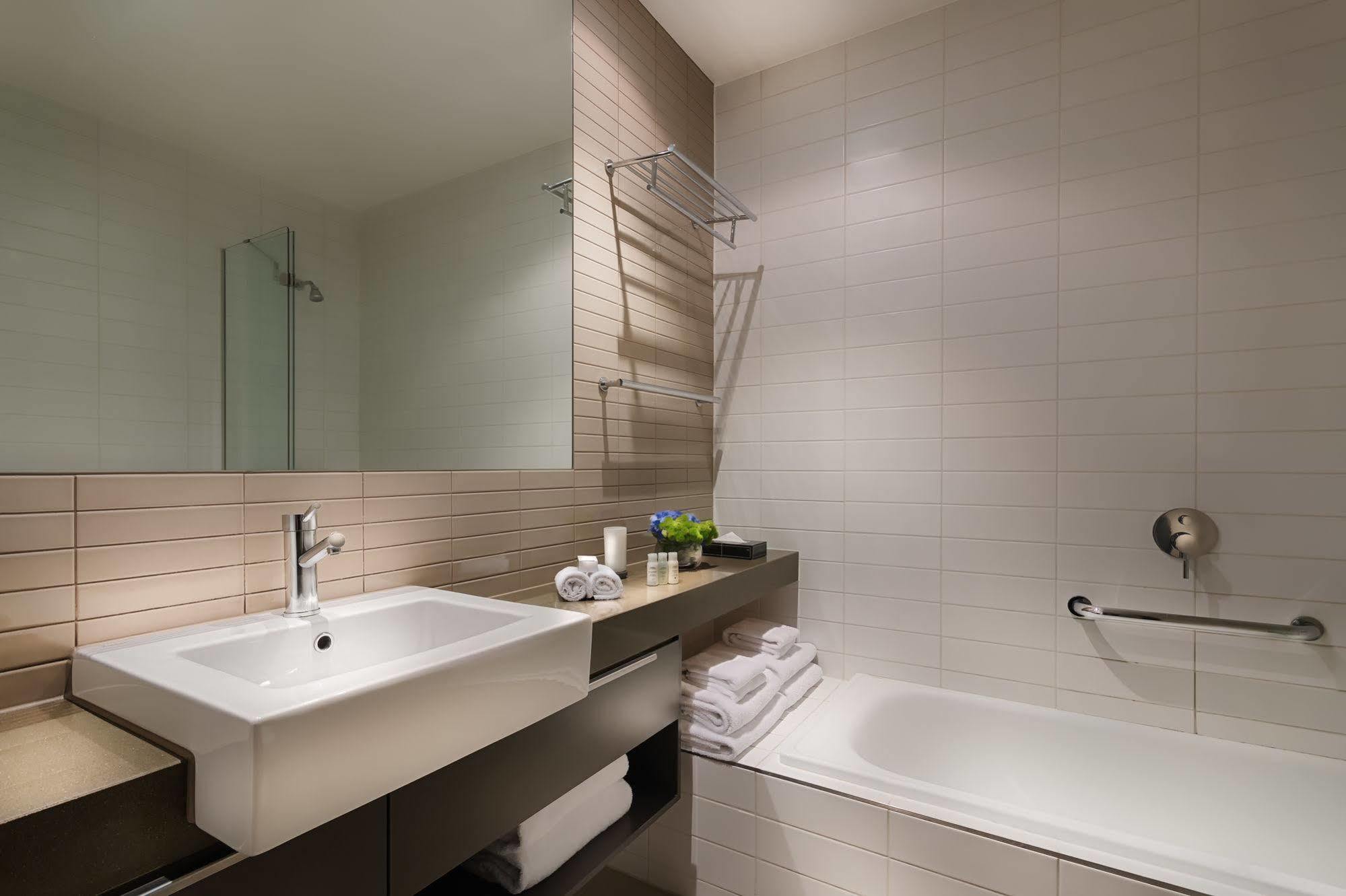 Caroline Serviced Brighton Aparthotel Melbourne