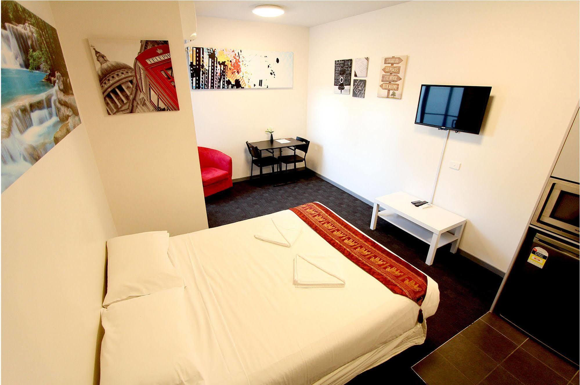 Alston Aparthotel