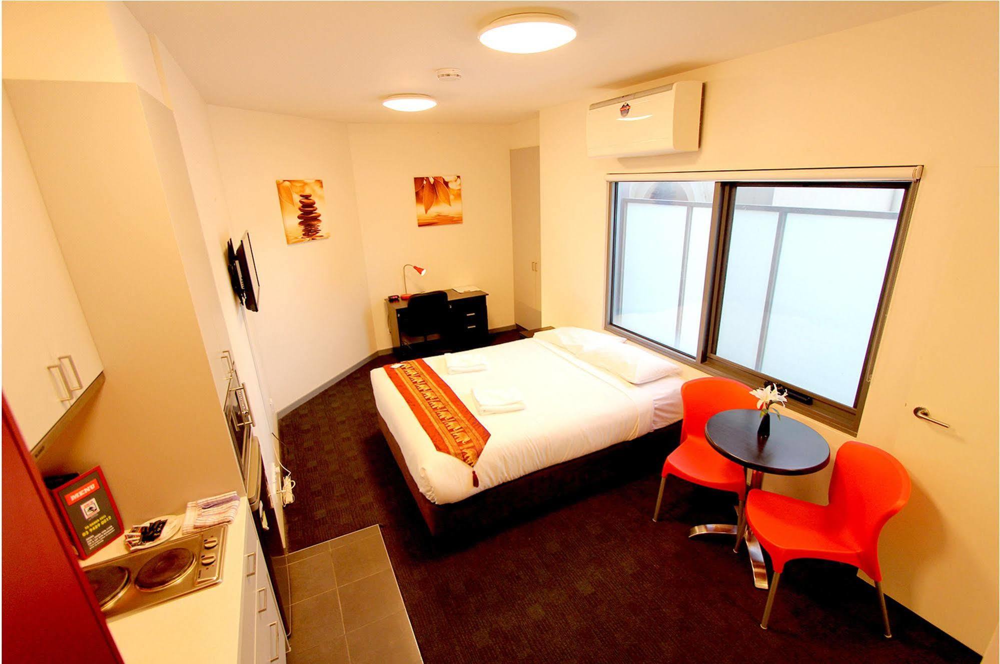Alston 4*