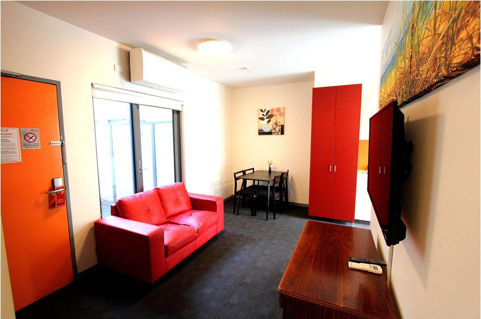 Aparthotel Alston 4*