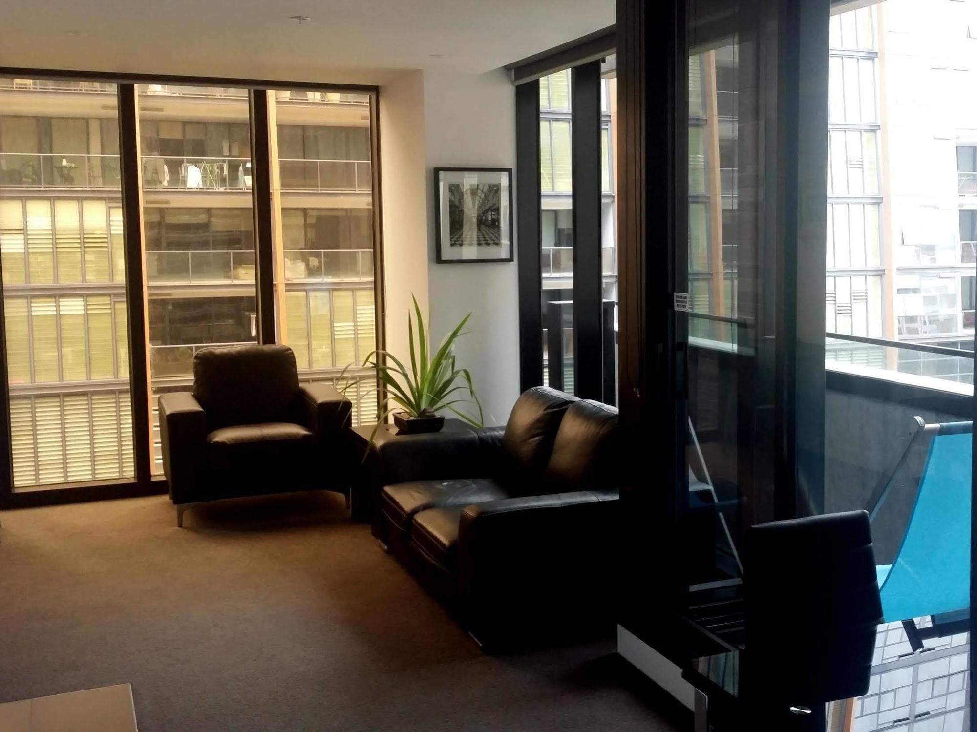Aura On Flinders Serviced Aparthotel