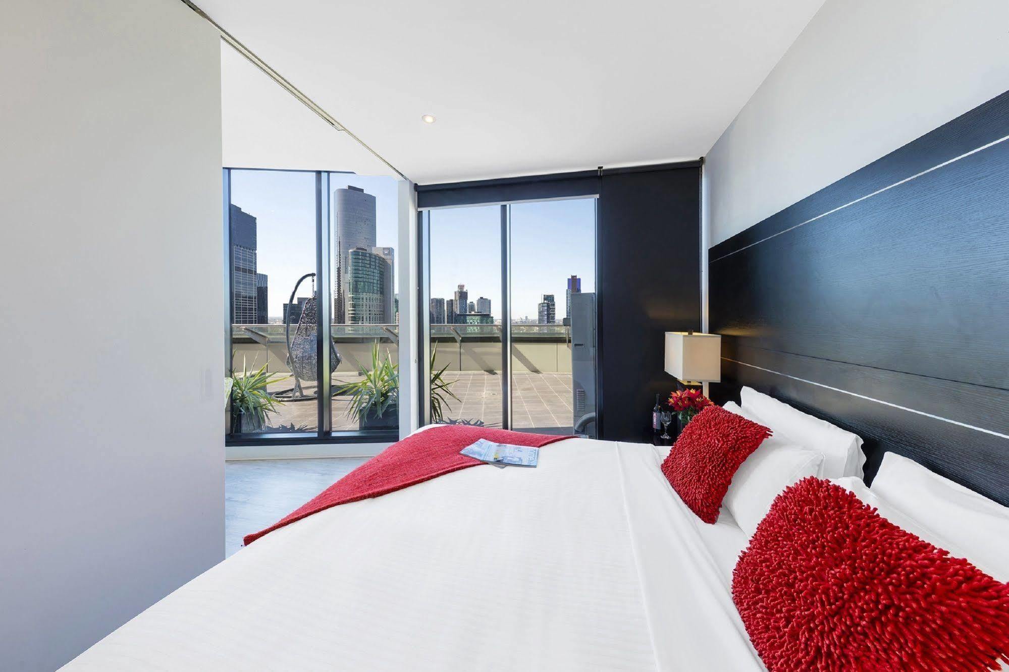 Aura On Flinders Serviced