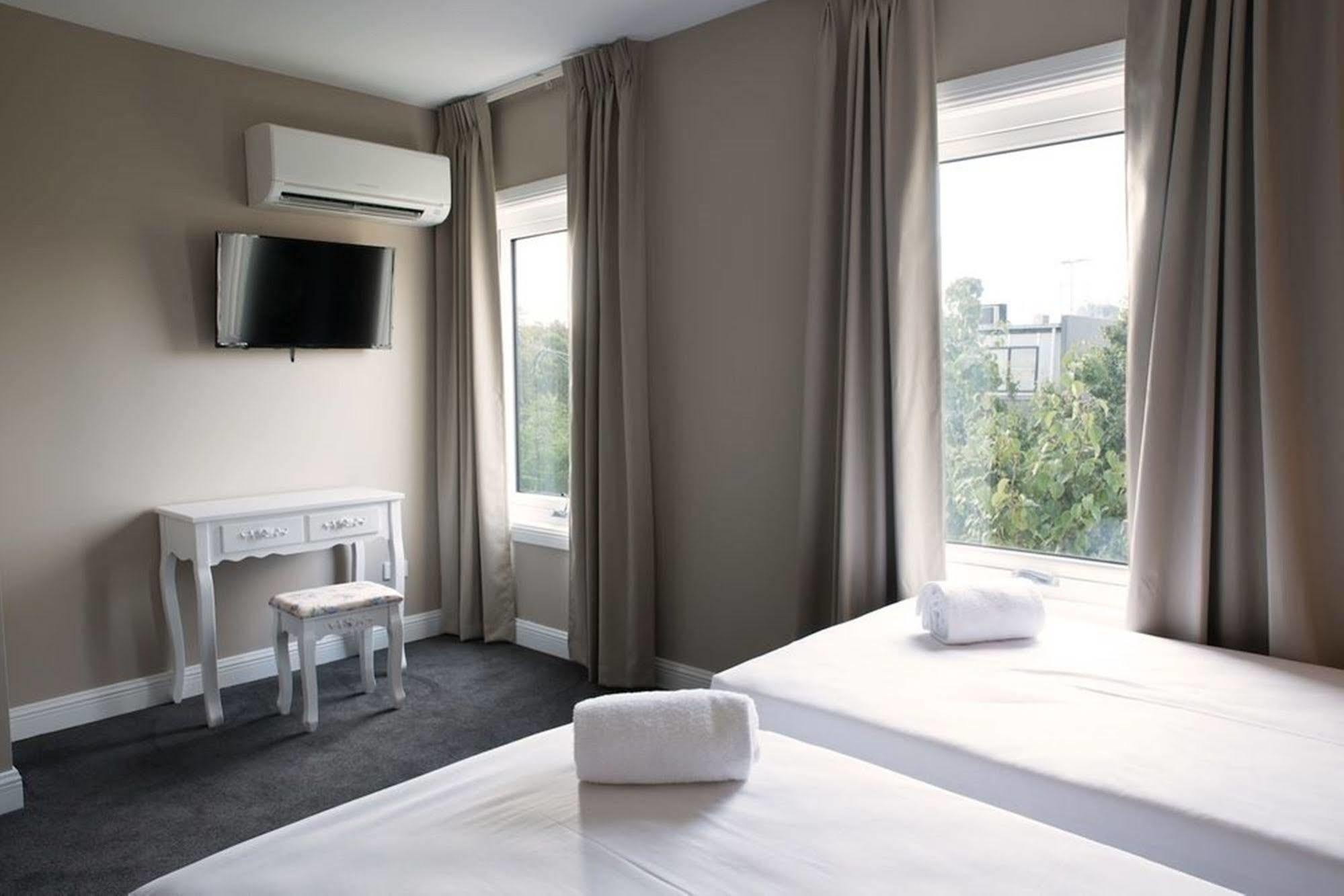 Lily Sands Inn 3*