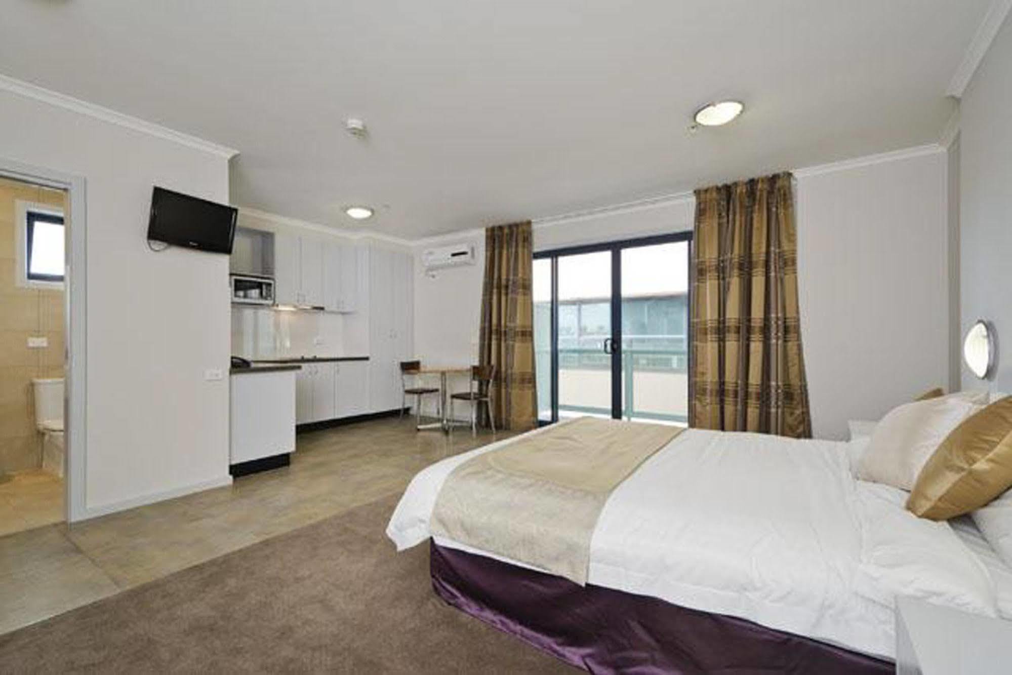 Aparthotel Carlton Lygon - Close To Uni