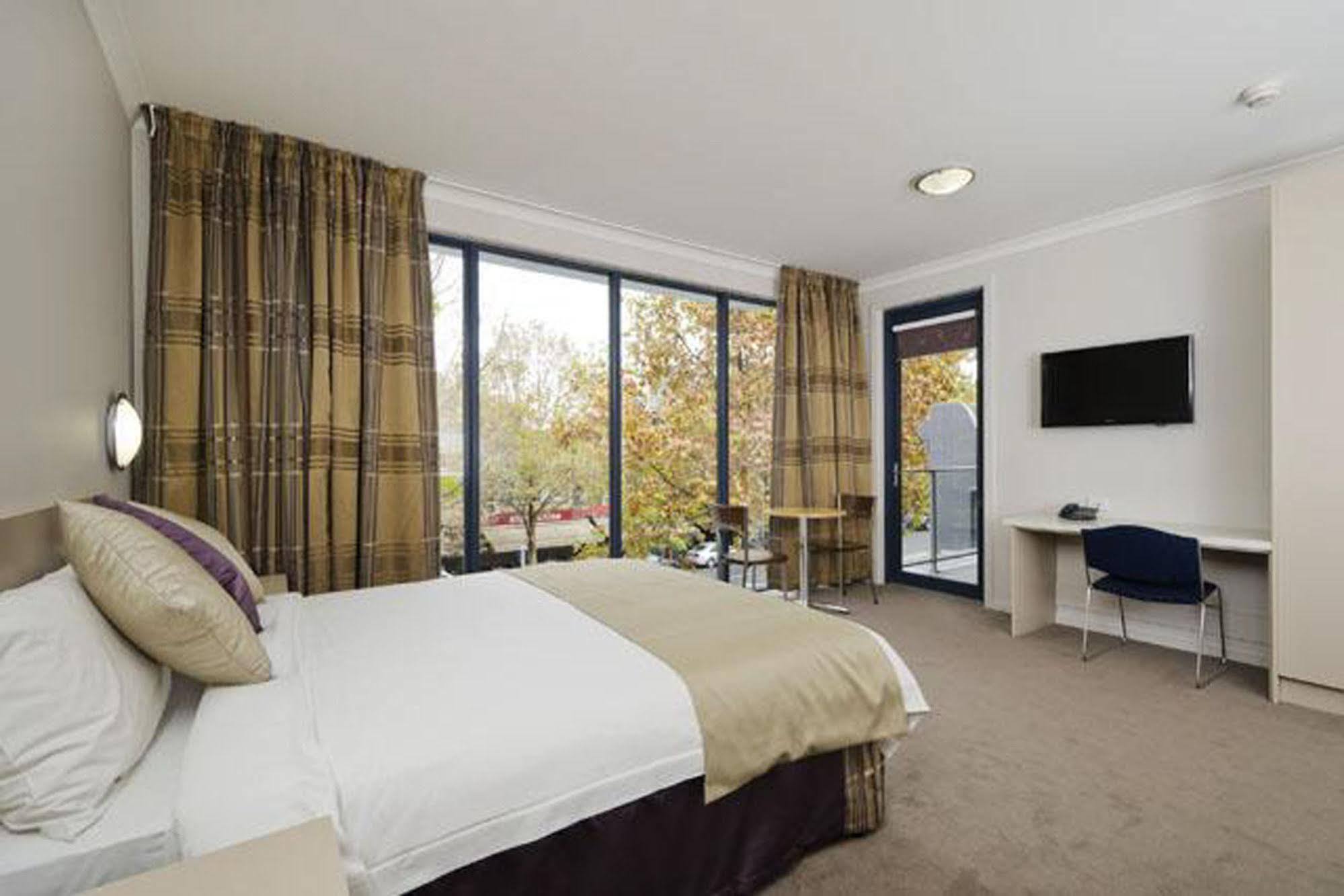 Aparthotel Carlton Lygon - Close To Uni Melbourne
