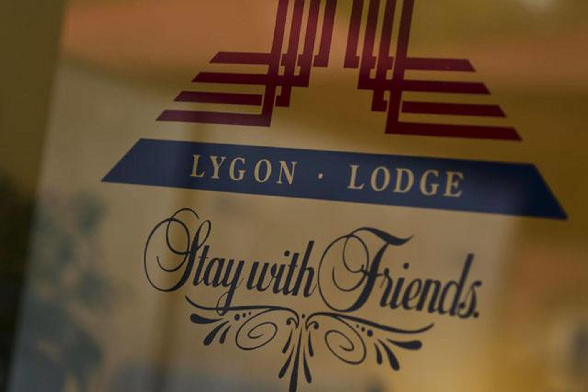 Aparthotel Carlton Lygon - Close To Uni 3*