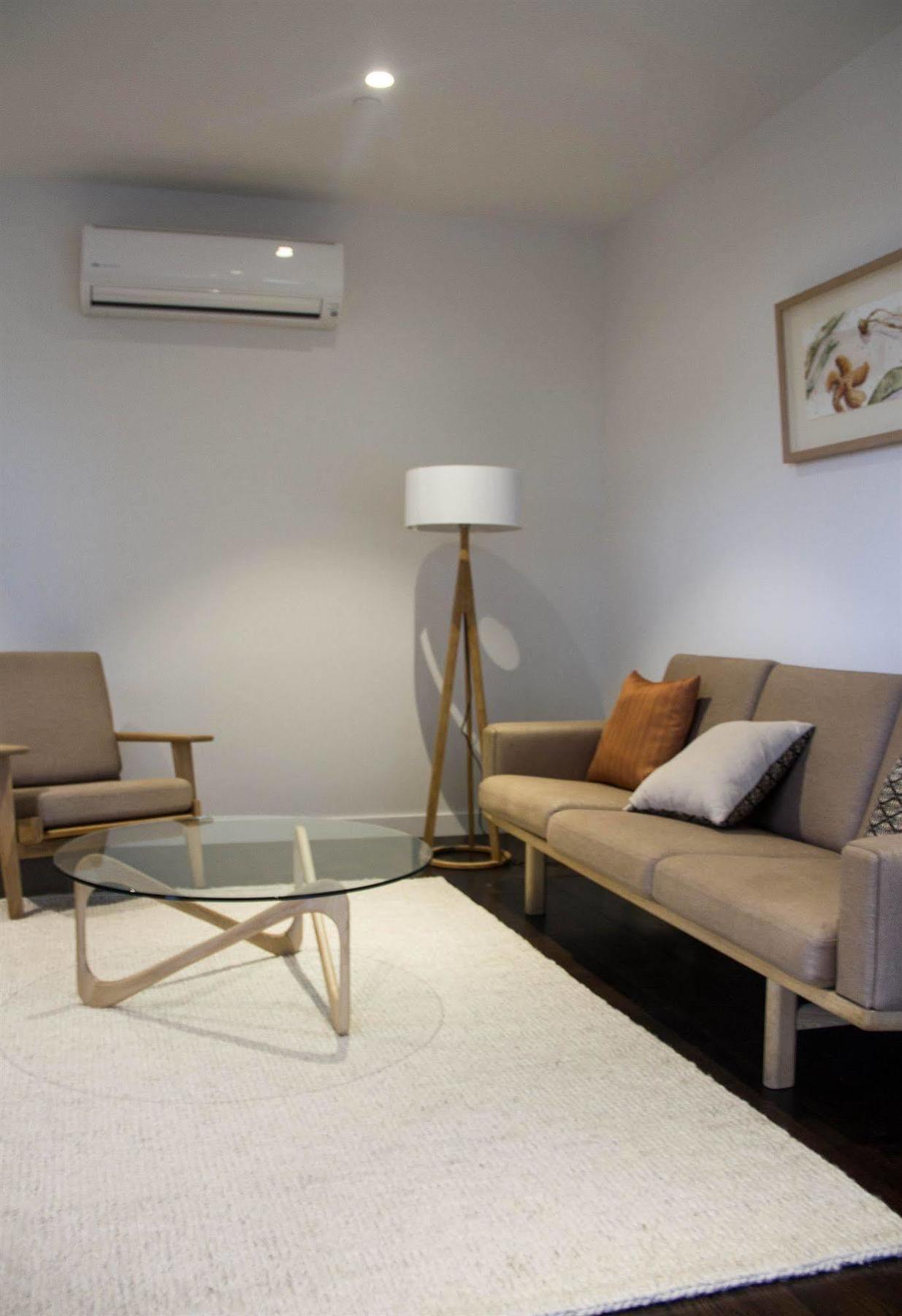 Aparthotel Akom Prahran 4*